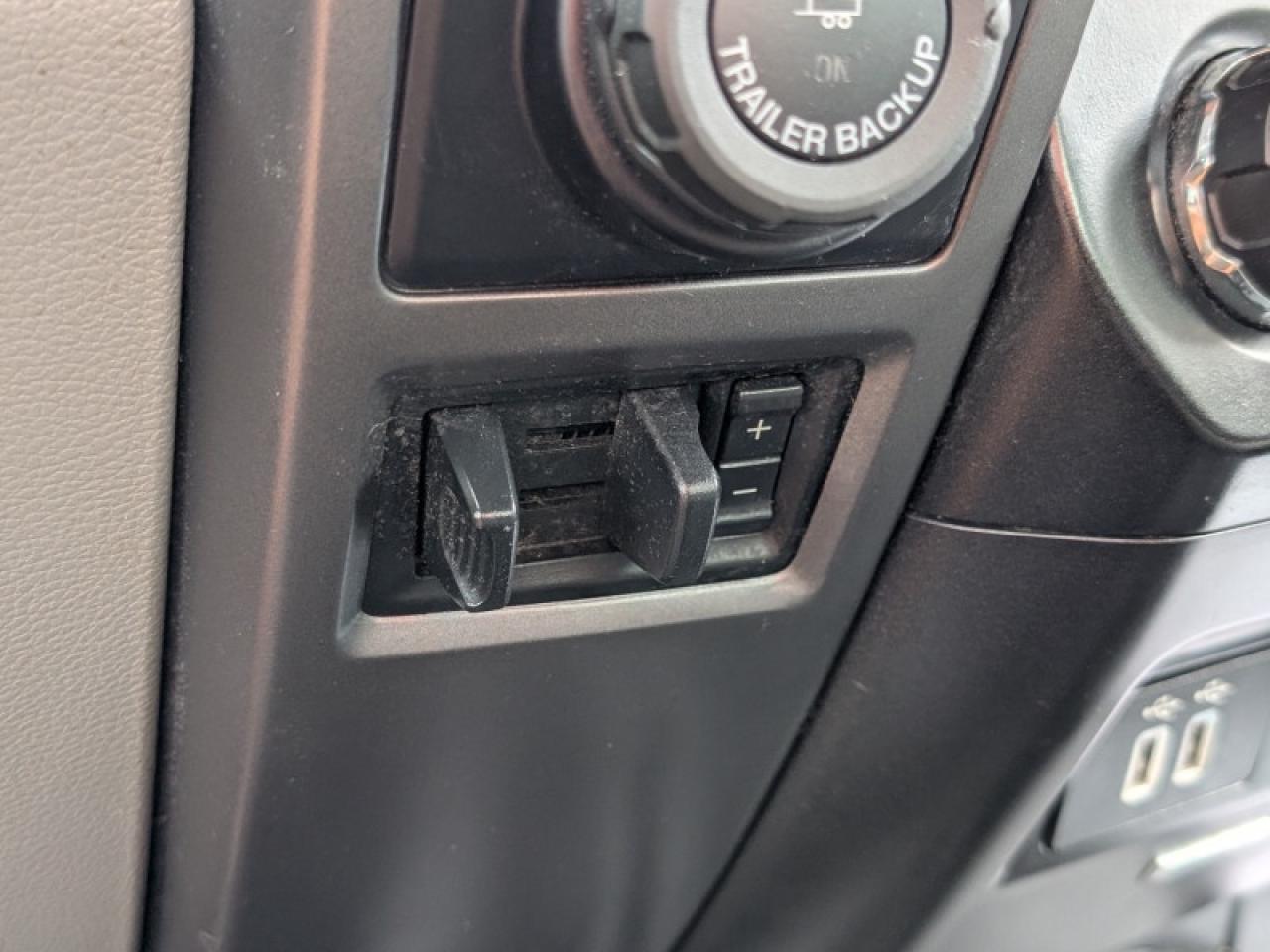 2017 Ford F-150 XLT  **EQUIP. GROUP 301A - 3.5L ECOBOOST** Photo
