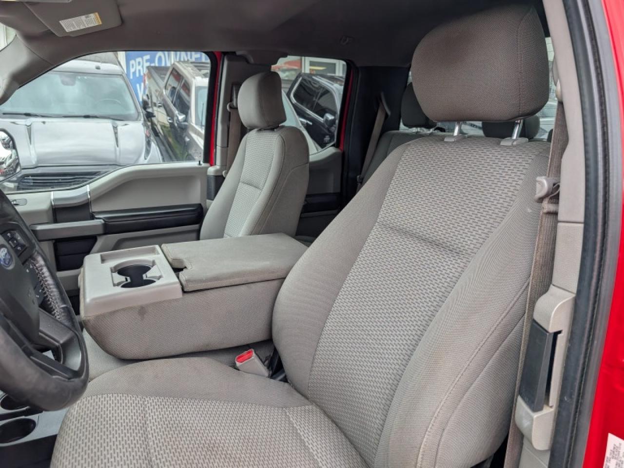 2017 Ford F-150 XLT  **EQUIP. GROUP 301A - 3.5L ECOBOOST** Photo