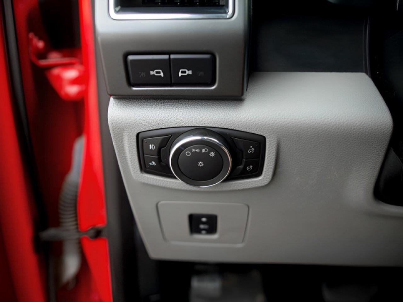 2017 Ford F-150 XLT  **EQUIP. GROUP 301A - 3.5L ECOBOOST** Photo