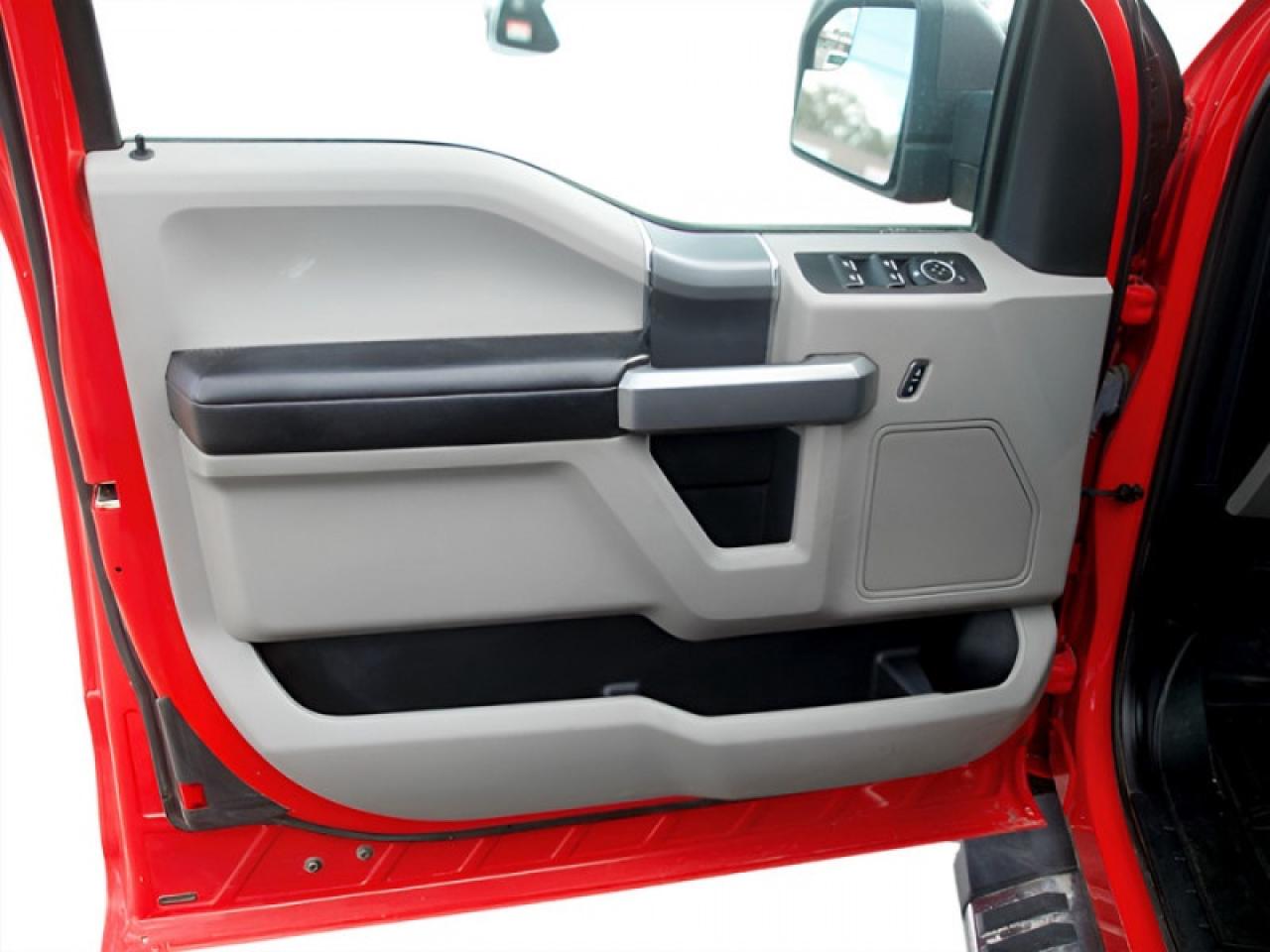 2017 Ford F-150 XLT  **EQUIP. GROUP 301A - 3.5L ECOBOOST** Photo