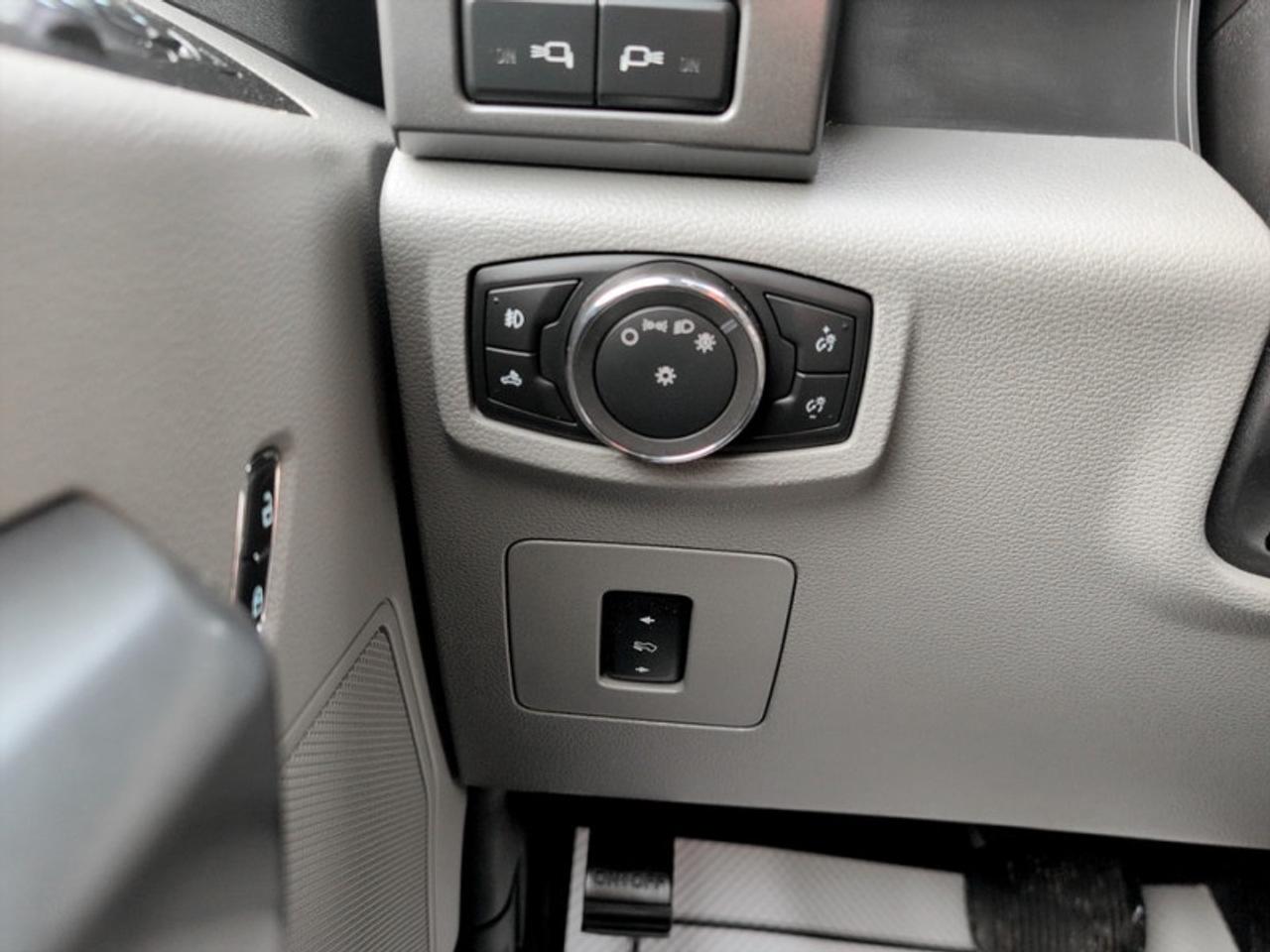 2017 Ford F-150 XLT  **EQUIP. GROUP 301A - 3.5L ECOBOOST** Photo