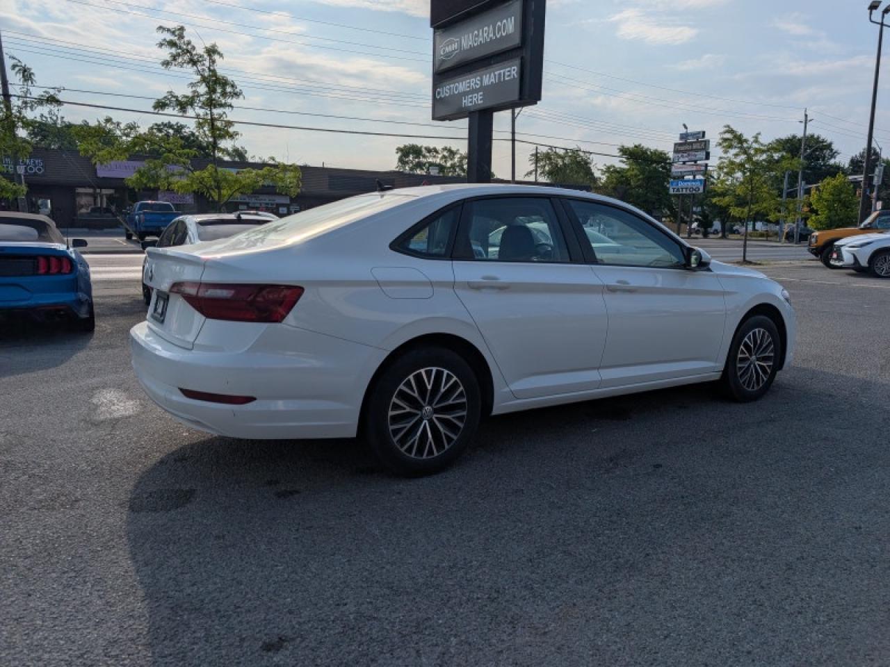 2021 Volkswagen Jetta Highline  **LEATHER - BLIND SPOT** Photo4