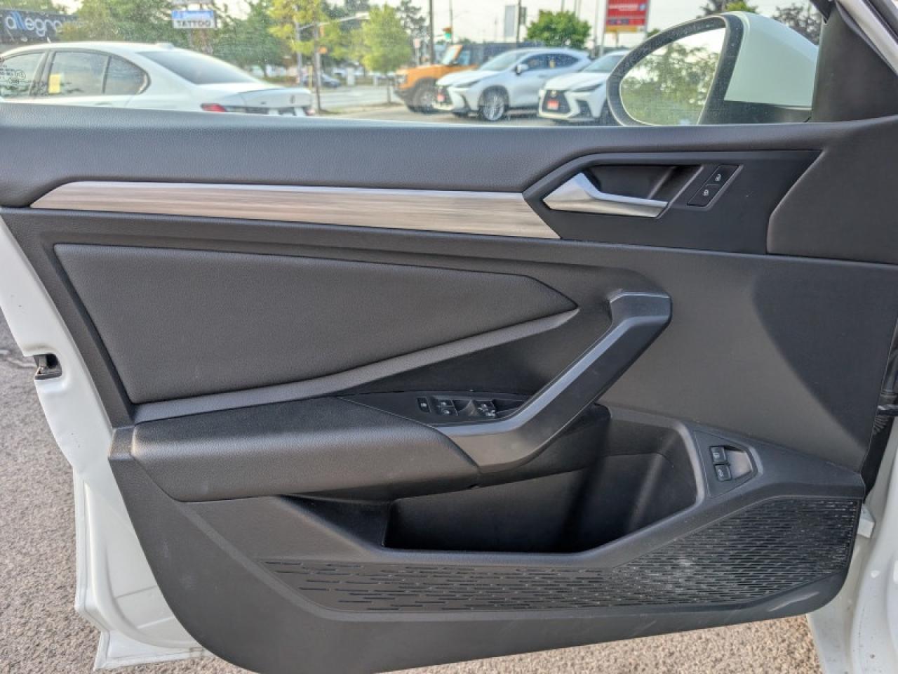 2021 Volkswagen Jetta Highline  **LEATHER - BLIND SPOT** Photo