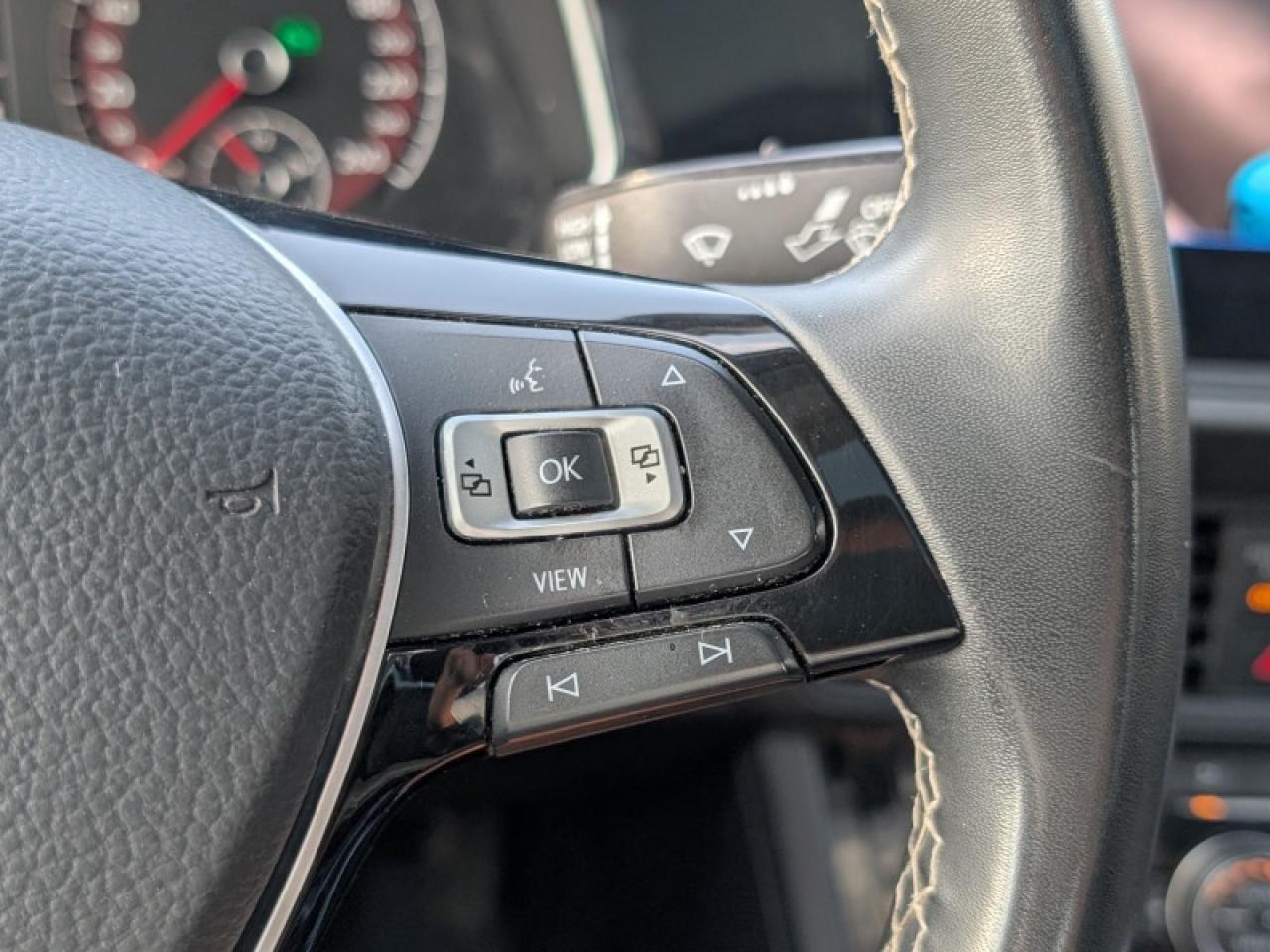 2021 Volkswagen Jetta Highline  **LEATHER - BLIND SPOT** Photo