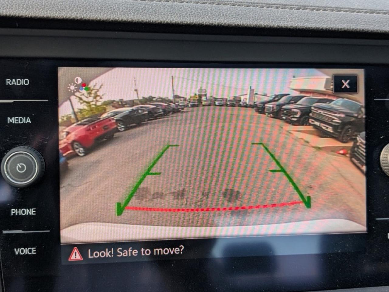 2021 Volkswagen Jetta Highline  **LEATHER - BLIND SPOT** Photo