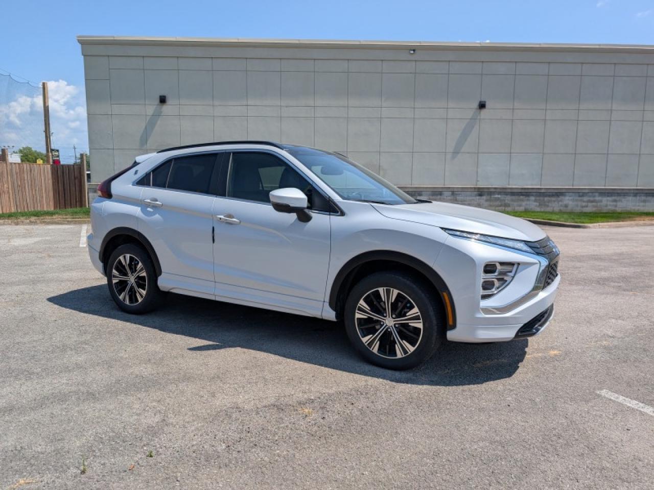 2022 Mitsubishi Eclipse Cross GT  **VERY LOW MILEAGE** Photo