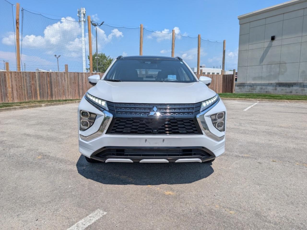 2022 Mitsubishi Eclipse Cross GT  **VERY LOW MILEAGE** Photo