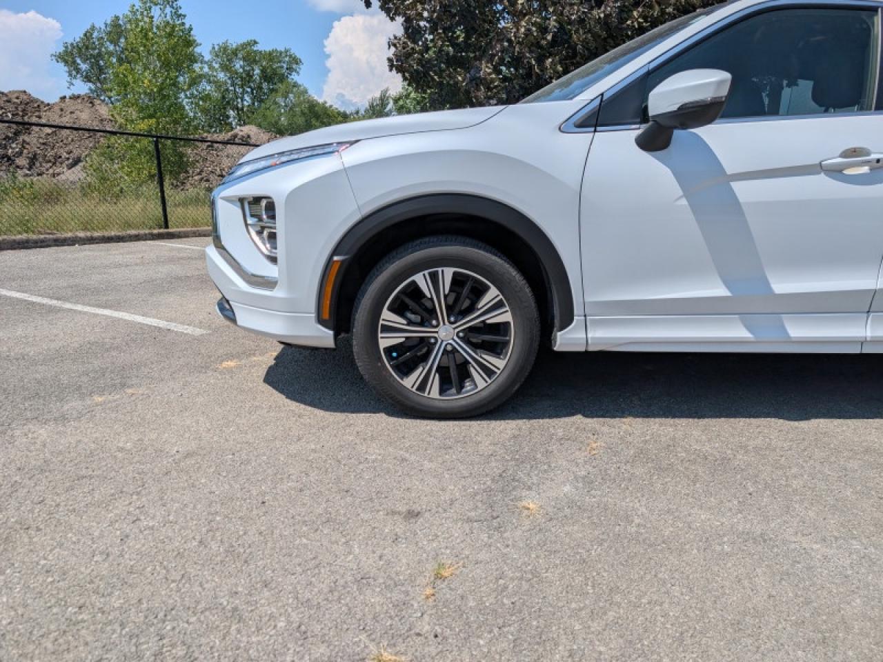 2022 Mitsubishi Eclipse Cross GT  **VERY LOW MILEAGE** Photo