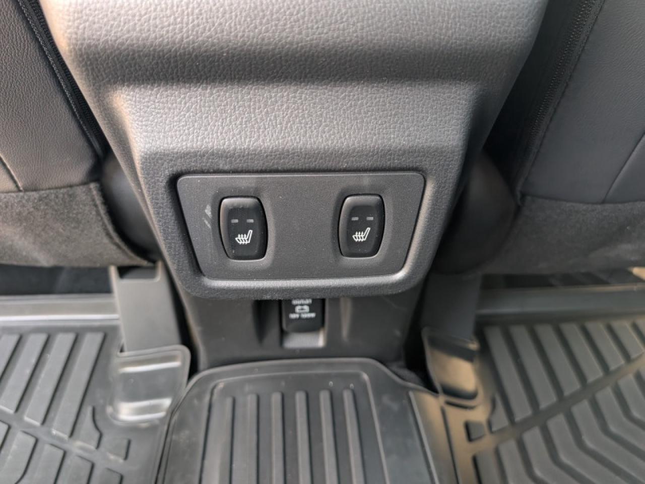 2022 Mitsubishi Eclipse Cross GT  **VERY LOW MILEAGE** Photo