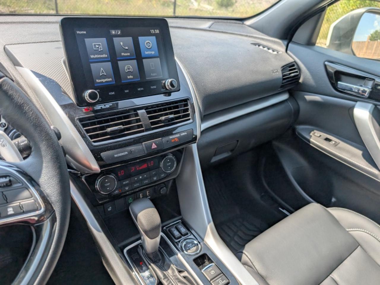 2022 Mitsubishi Eclipse Cross GT  **VERY LOW MILEAGE** Photo