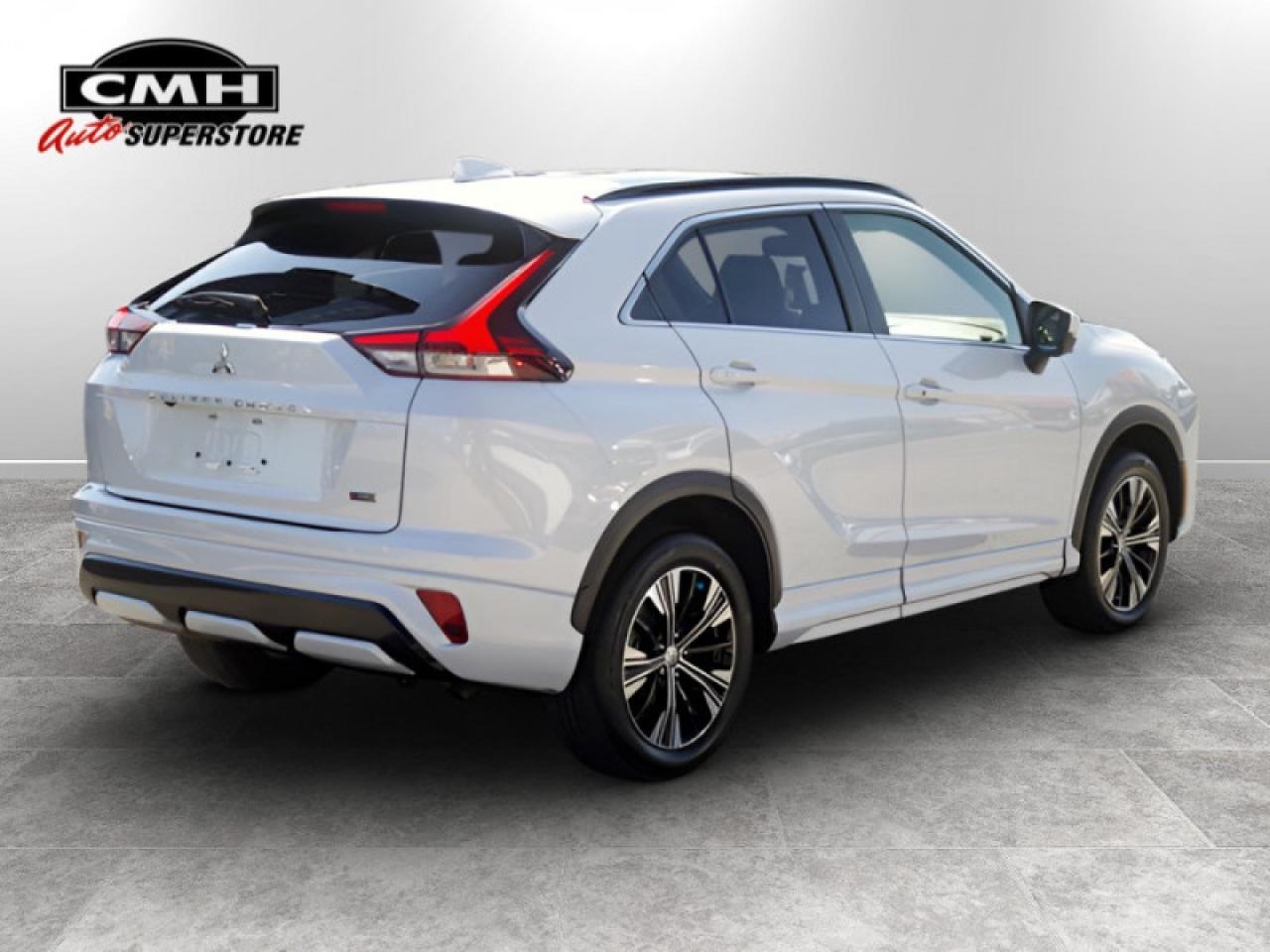 2022 Mitsubishi Eclipse Cross GT  **VERY LOW MILEAGE** Photo3