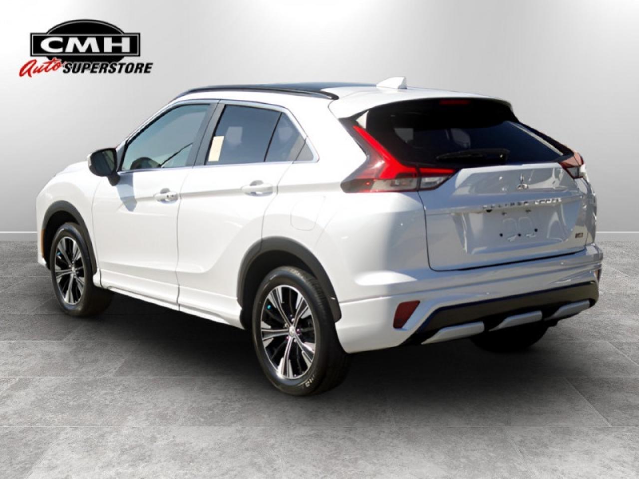 2022 Mitsubishi Eclipse Cross GT  **VERY LOW MILEAGE** Photo2