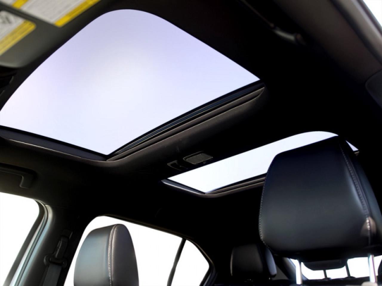 2022 Mitsubishi Eclipse Cross GT  **VERY LOW MILEAGE** Photo