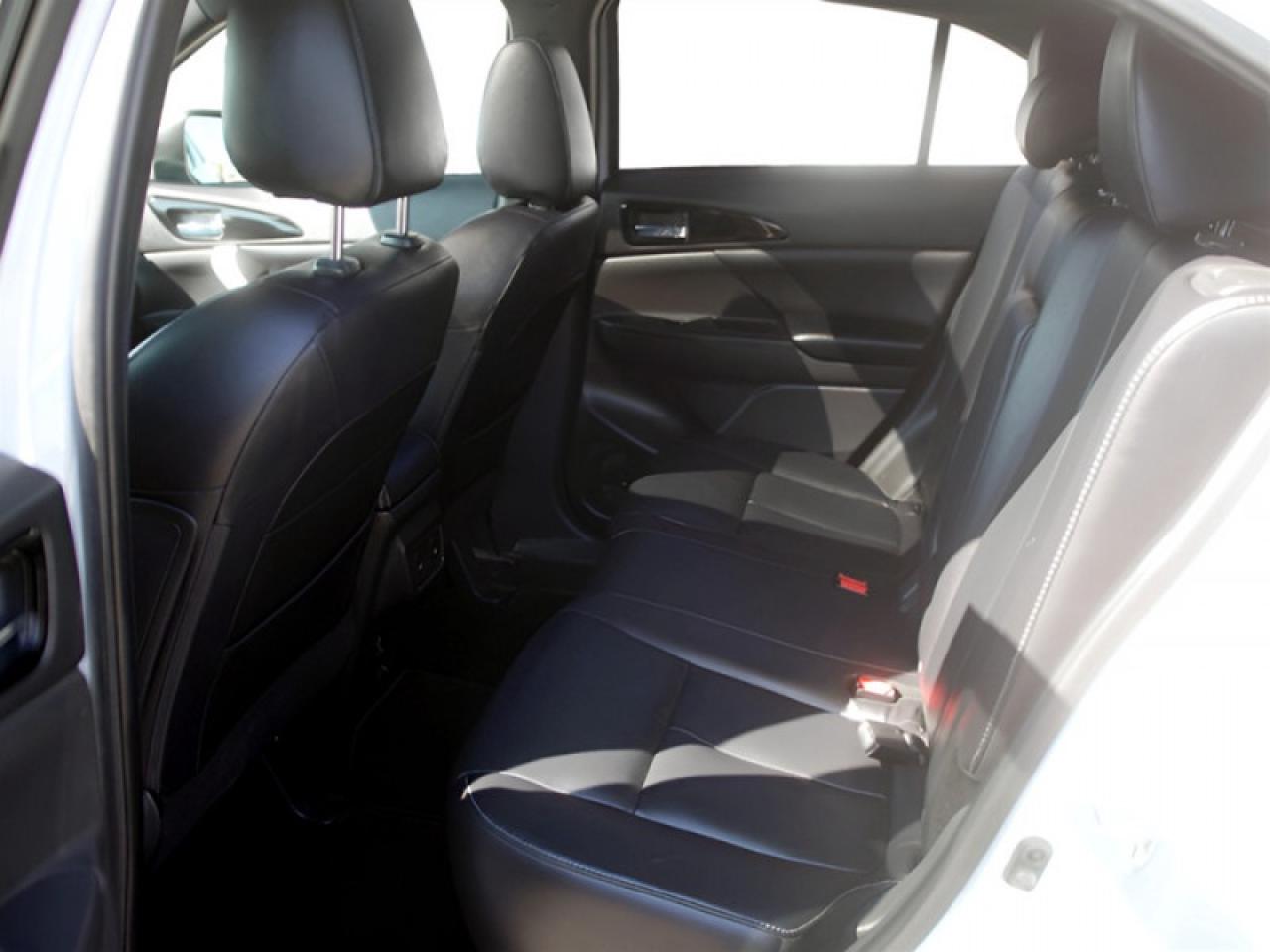 2022 Mitsubishi Eclipse Cross GT  **VERY LOW MILEAGE** Photo