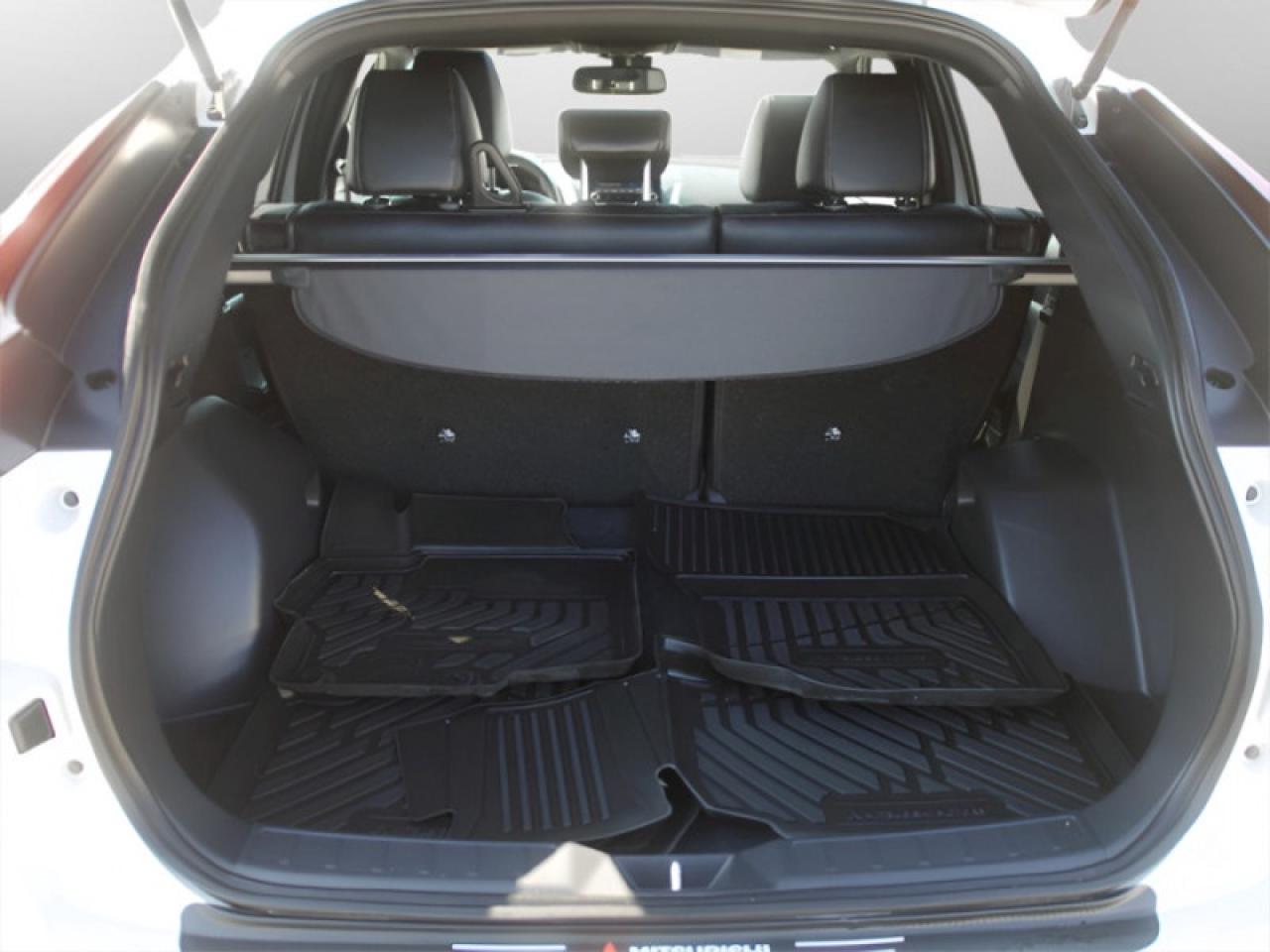 2022 Mitsubishi Eclipse Cross GT  **VERY LOW MILEAGE** Photo