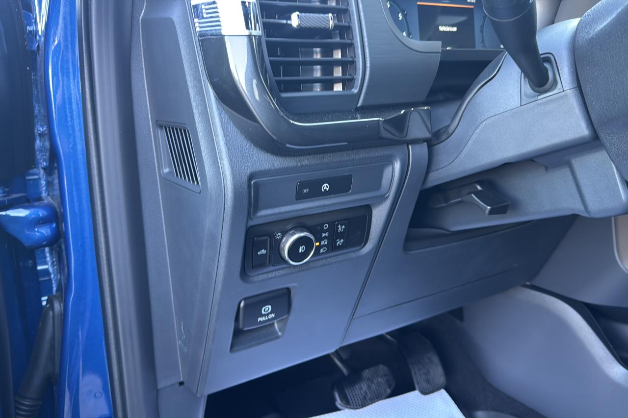 2025 Ford F-150 STX Photo5