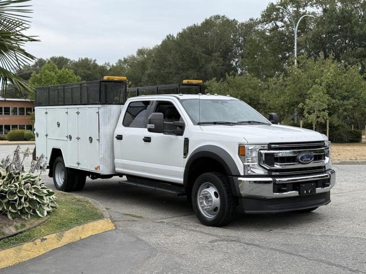 Used 2020 Ford F-550 XLT Crew Cab 4x4 Service Truck for sale in Burnaby, BC