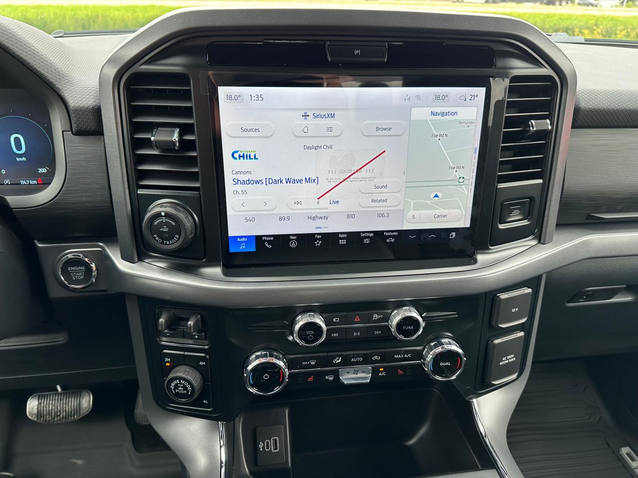 2025 Ford F-150 XLT 4WD SuperCrew 5.5' Box 302A Photo5
