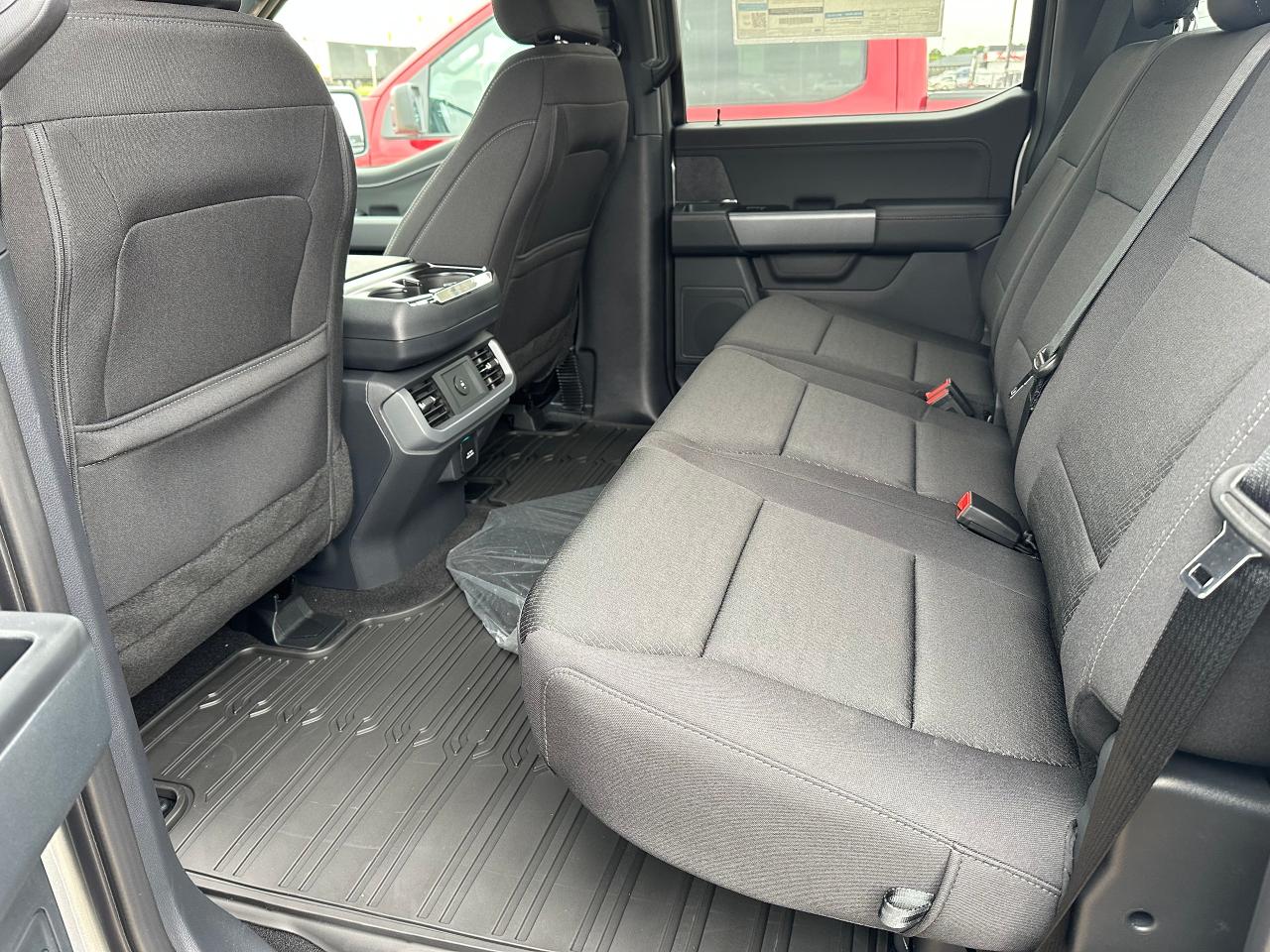 2025 Ford F-150 XLT 4WD SuperCrew 5.5' Box 302A Photo5