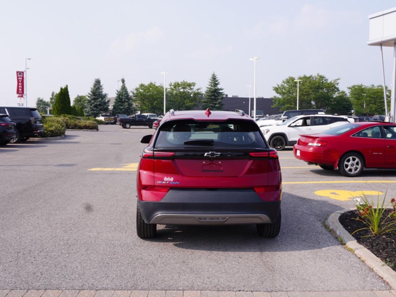 2022 Chevrolet Bolt EUV Premier  -  Fast Charging Photo4