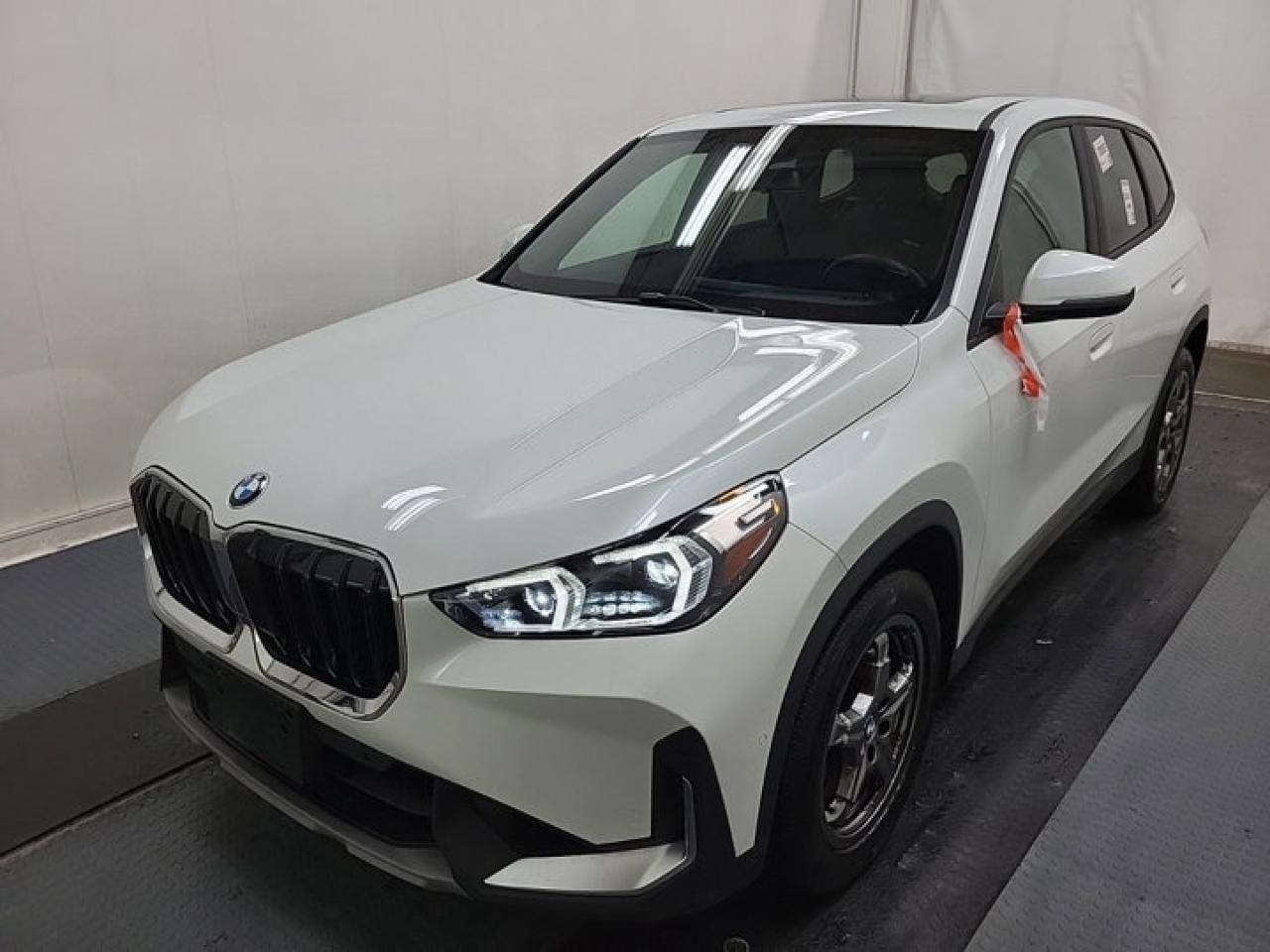 Used 2024 BMW X1 xDrive28i AWD | Leather | Pano Roof | Heated Seats + Steering | Power Liftgate | Navi | and More ! for sale in Guelph, ON