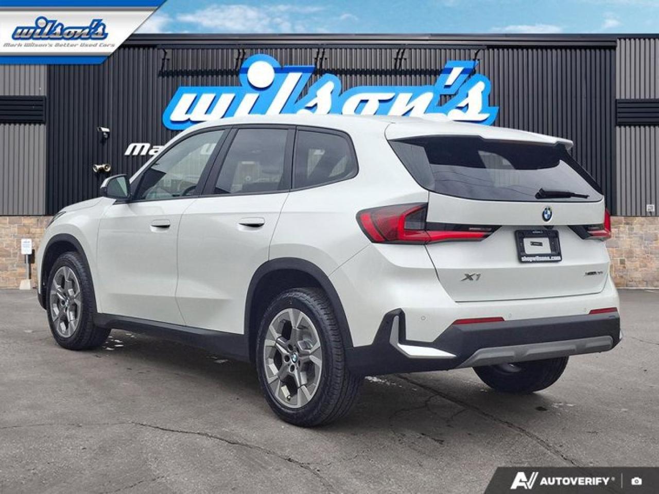 2024 BMW X1 xDrive28i AWD | Leather | Pano Roof | Heated Seats + Steering | Power Liftgate | Navi | and More ! Photo2