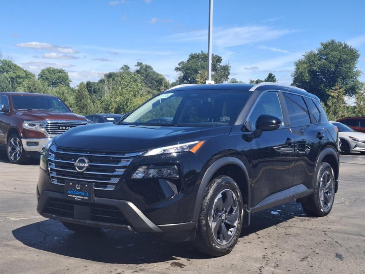 Used 2025 Nissan Rogue SV Moonroof AWD | Adaptive Cruise | Heated Wheel + Seats | CarPlay + Android |  and More ! for sale in Guelph, ON