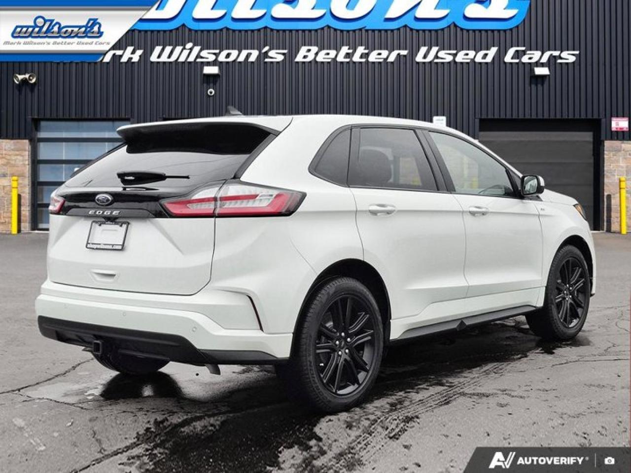 2022 Ford Edge ST Line AWD | Leather/Suede | Pano Roof | Tow Pkg | Heated Wheel + Seats | CarPlay + Android | Photo4