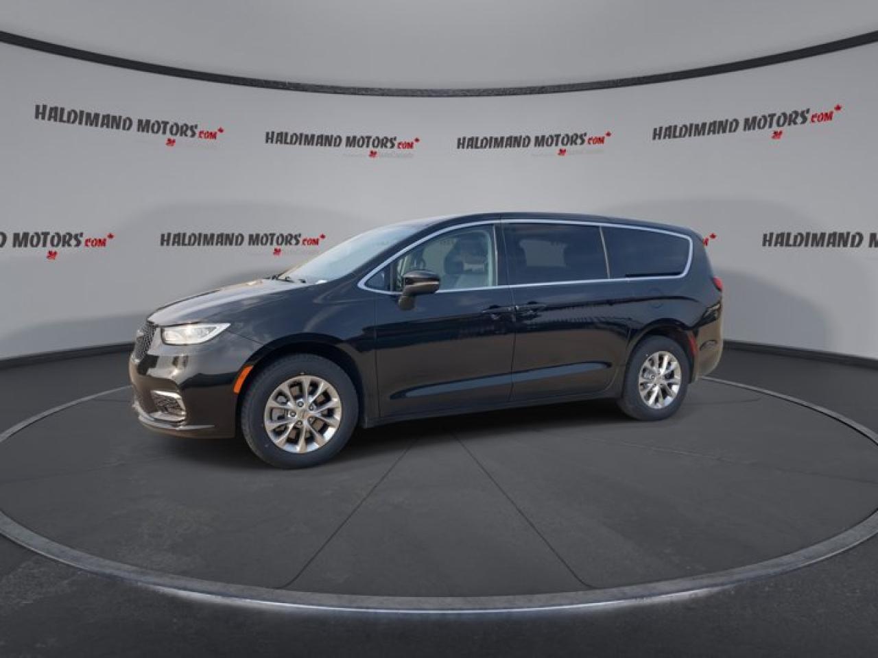 2023 Chrysler Pacifica Touring L | AWD | Leather | Heated Seats Photo3