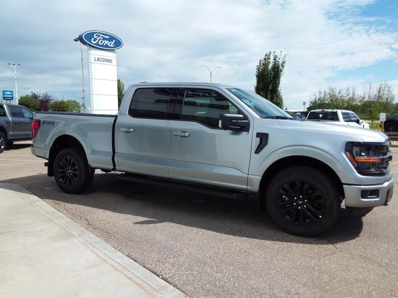 New 2025 Ford F-150 XLT for sale in Lacombe, AB