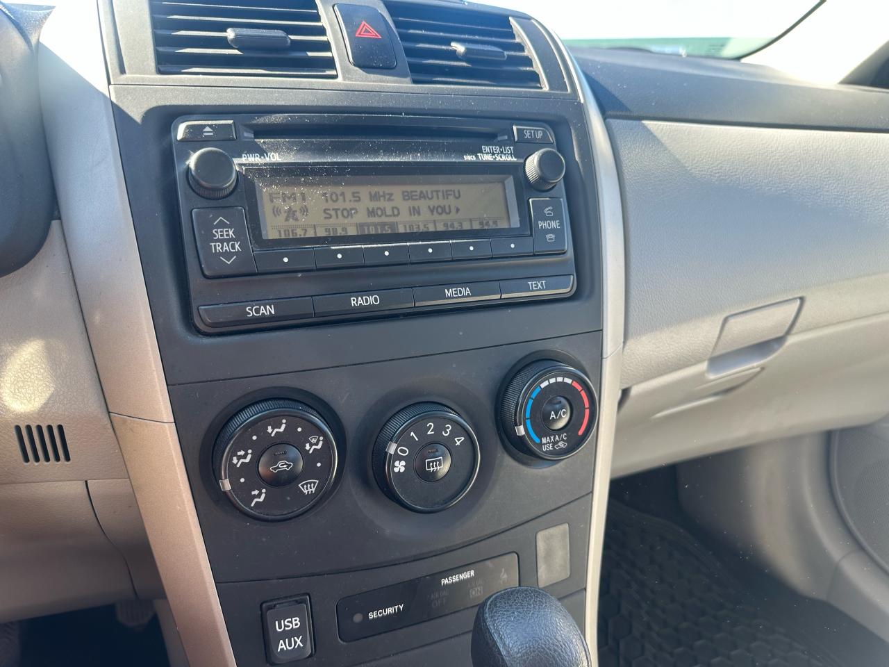 2013 Toyota Corolla CE Photo