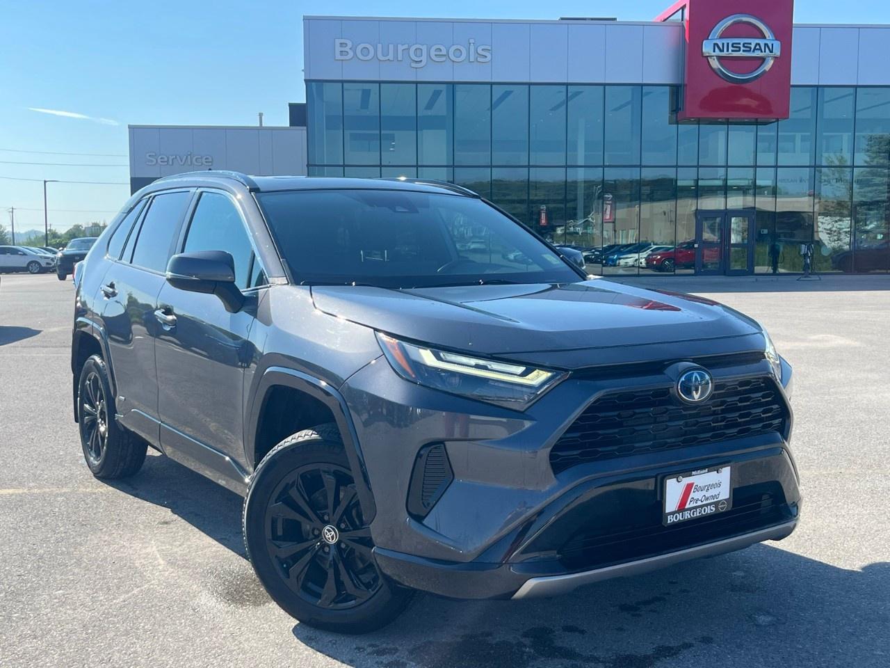 Used 2022 Toyota RAV4 Hybrid SE AWD for sale in Midland, ON