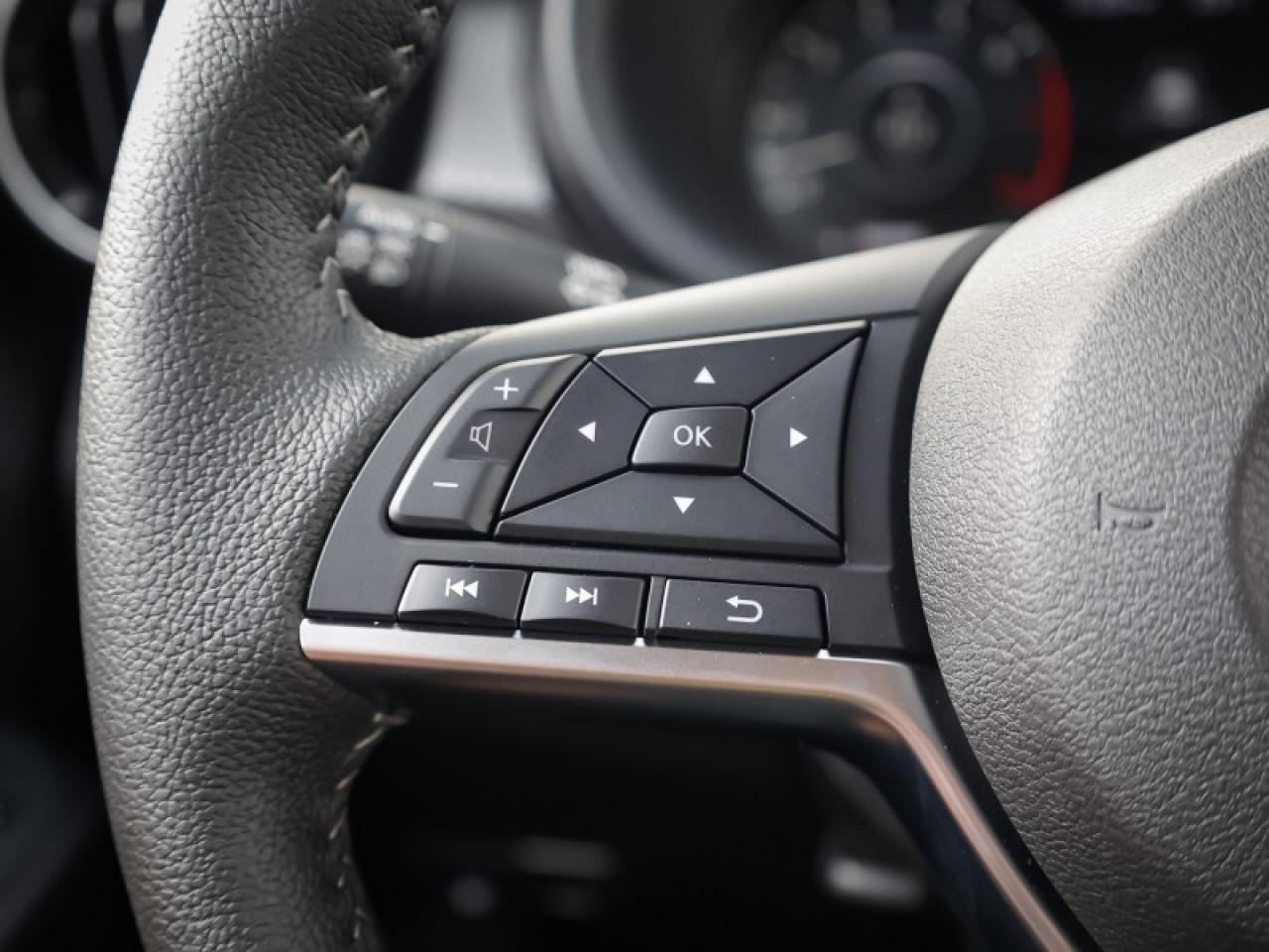 2025 Nissan Kicks Play SV  - Heated Seats -  Apple CarPlay Photo