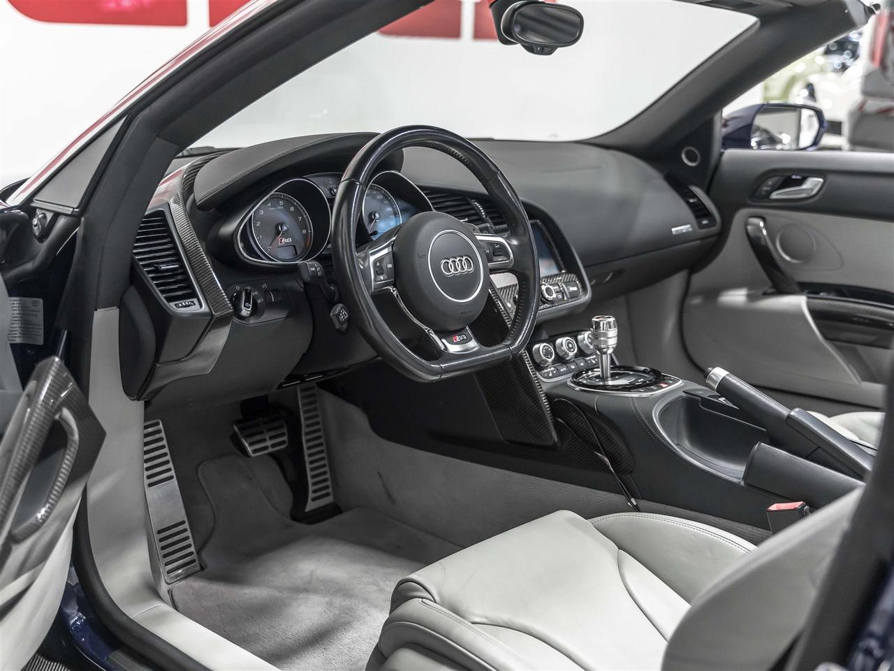 2014 Audi R8 2 YEAR 40,000 WARRANTY *** 4.2L V8|SPYDER|CARBON|B&O|REARCAM|APPLE CARPLAY Photo