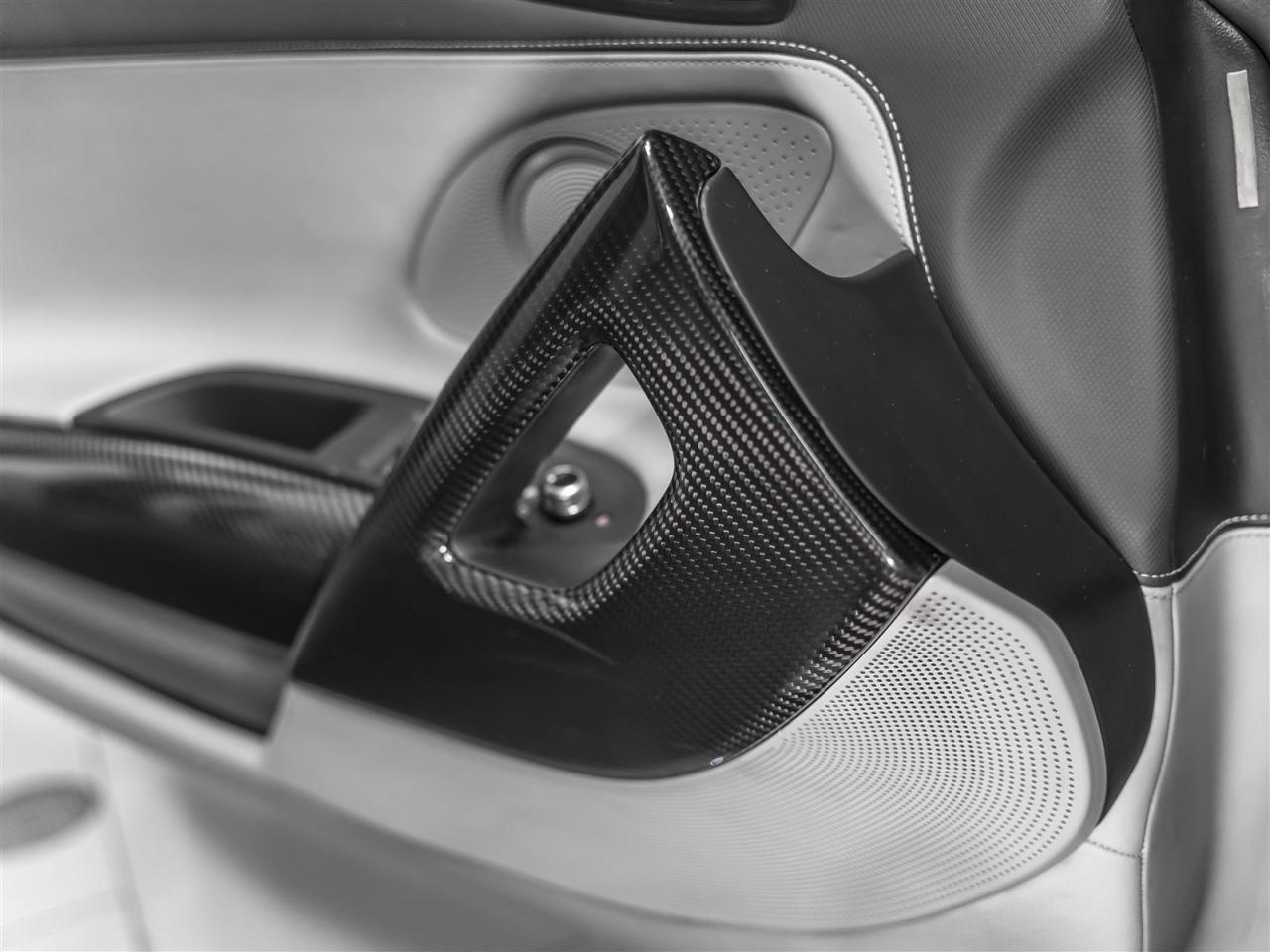 2014 Audi R8 4.2L V8|SPYDER|CARBON|B&O|REARCAM|APPLE CARPLAY Photo