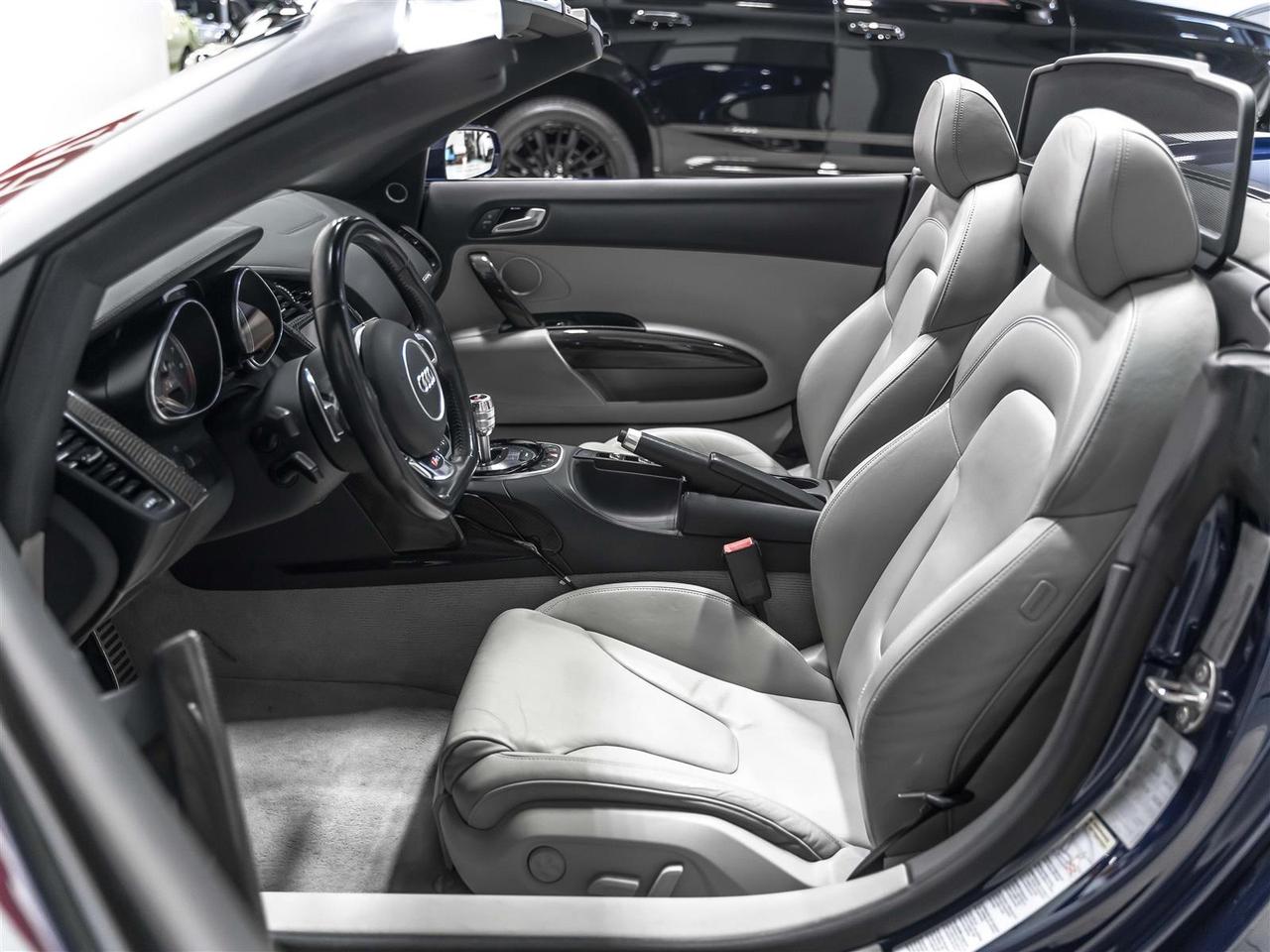 2014 Audi R8 2 YEAR 40,000 WARRANTY *** 4.2L V8|SPYDER|CARBON|B&O|REARCAM|APPLE CARPLAY Photo