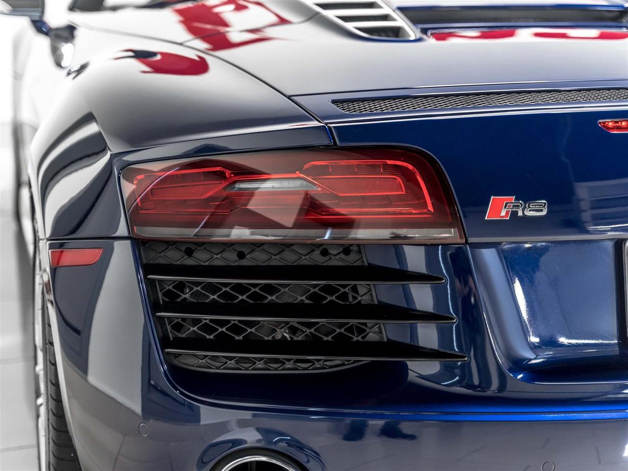 2014 Audi R8 2 YEAR 40,000 WARRANTY *** 4.2L V8|SPYDER|CARBON|B&O|REARCAM|APPLE CARPLAY Photo