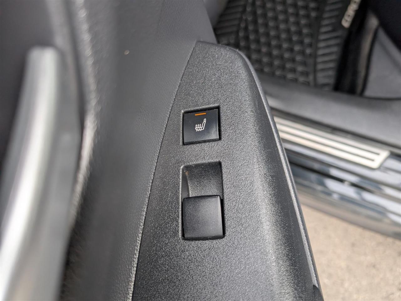 2020 Toyota Corolla XSE - SUNROOF - NAVI - TECH FEATS - LEATHER
