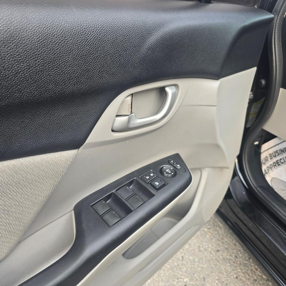 2013 Honda Civic LX Photo