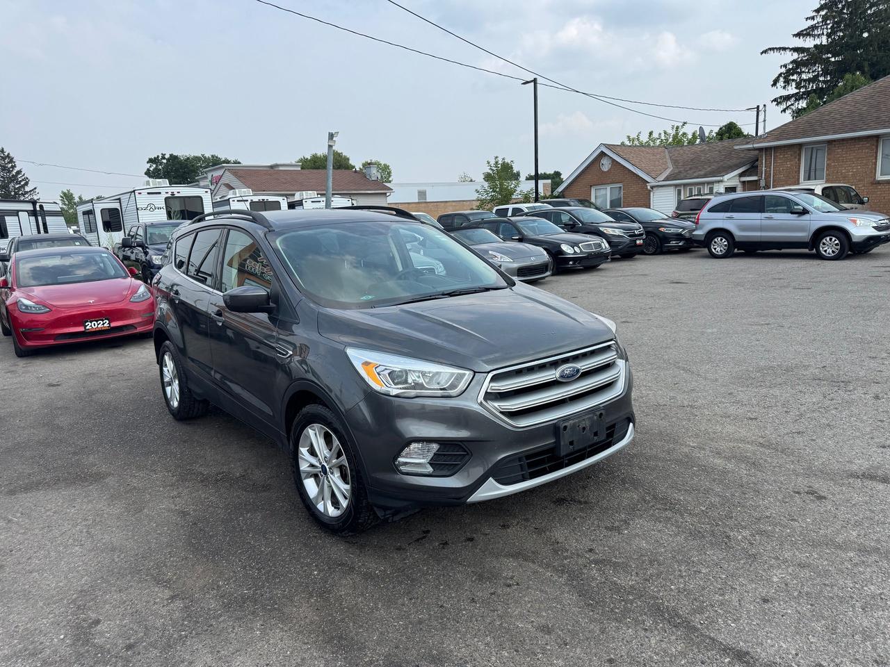 2017 Ford Escape SE, AUTO, ONLY 123KMS, 4 CYL, CERTIFIED Photo