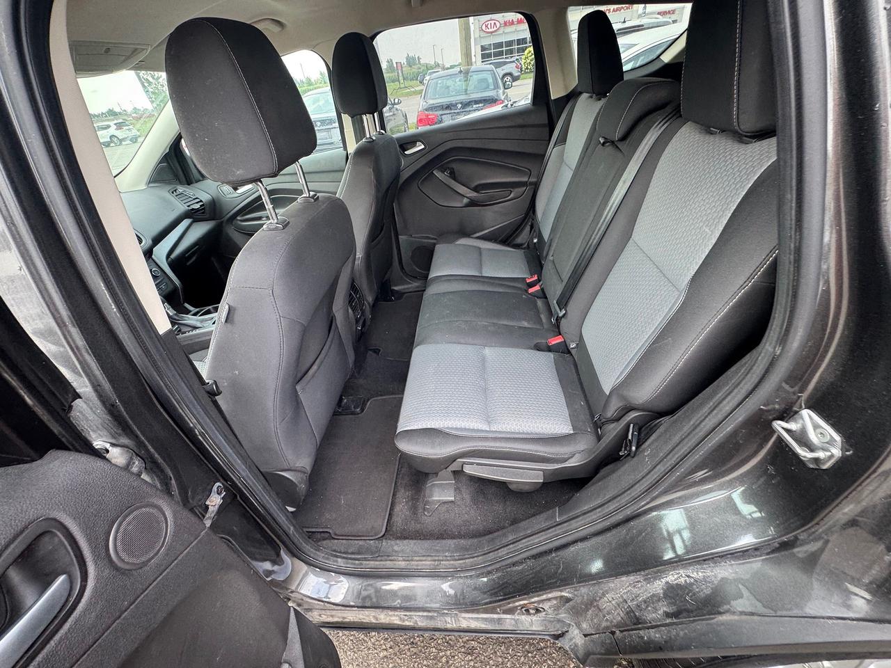 2017 Ford Escape SE, AUTO, ONLY 123KMS, 4 CYL, CERTIFIED Photo