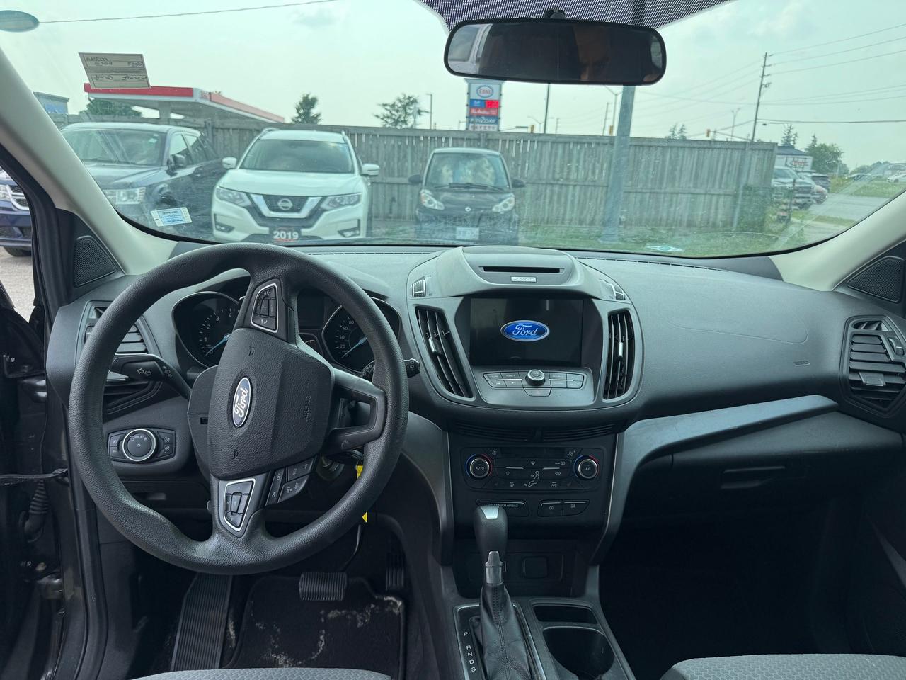2017 Ford Escape SE, AUTO, ONLY 123KMS, 4 CYL, CERTIFIED Photo