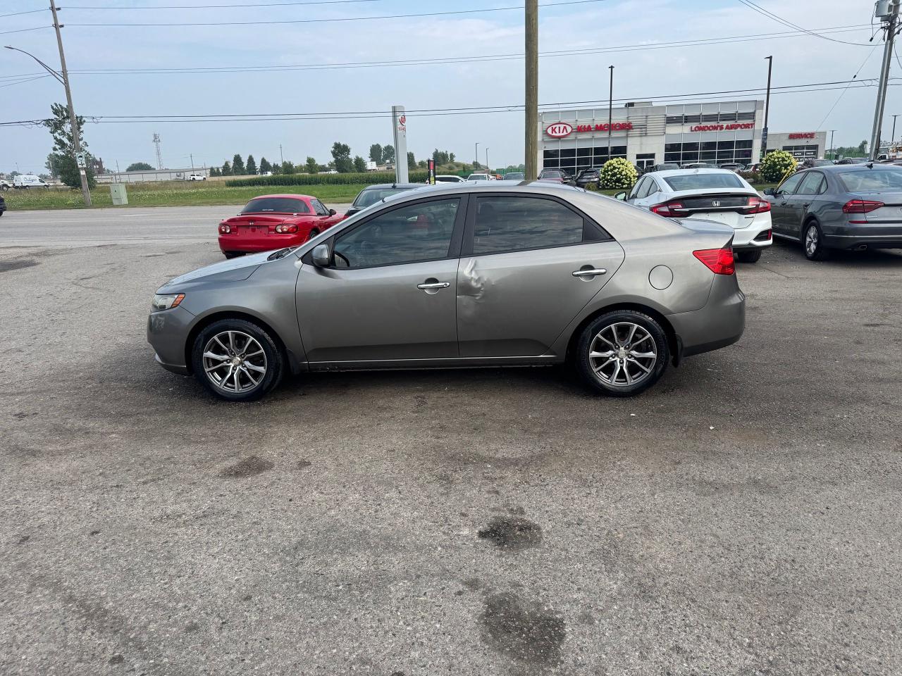 2012 Kia Forte EX, SUNROOF, AUTO, 4 CYL, AS IS SPECIAL - Photo #2