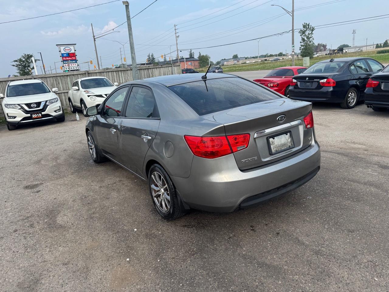 2012 Kia Forte EX, SUNROOF, AUTO, 4 CYL, AS IS SPECIAL - Photo #3