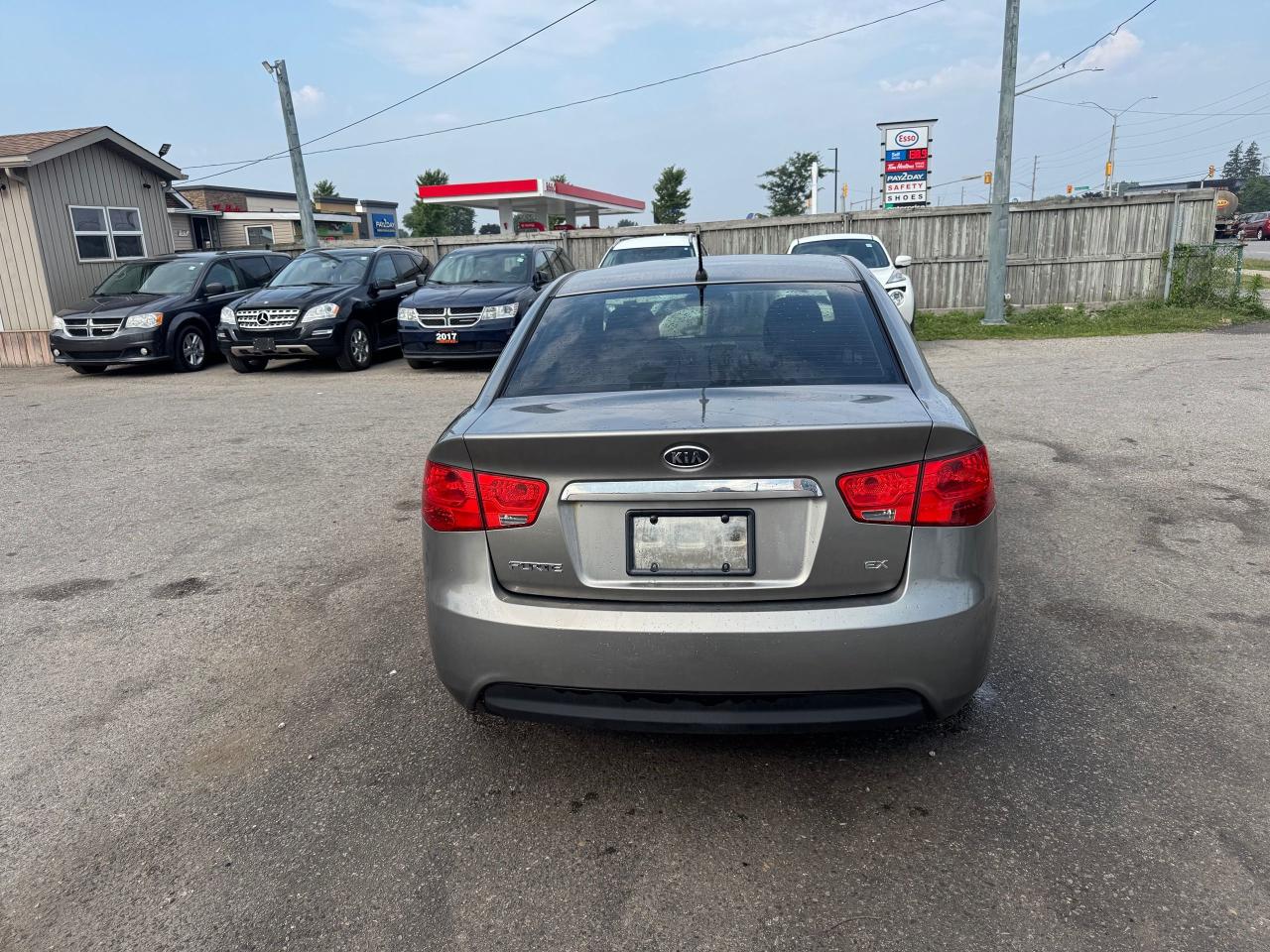 2012 Kia Forte EX, SUNROOF, AUTO, 4 CYL, AS IS SPECIAL - Photo #4