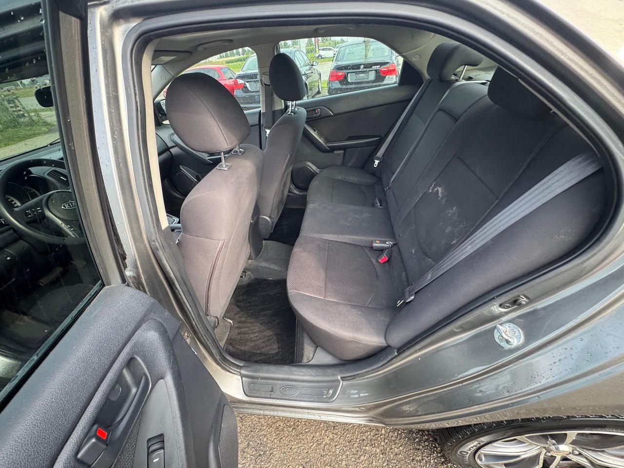 2012 Kia Forte EX, SUNROOF, AUTO, 4 CYL, AS IS SPECIAL - Photo #12