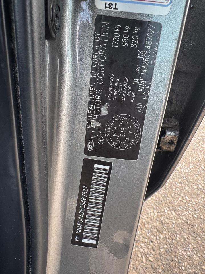 2012 Kia Forte EX, SUNROOF, AUTO, 4 CYL, AS IS SPECIAL - Photo #17
