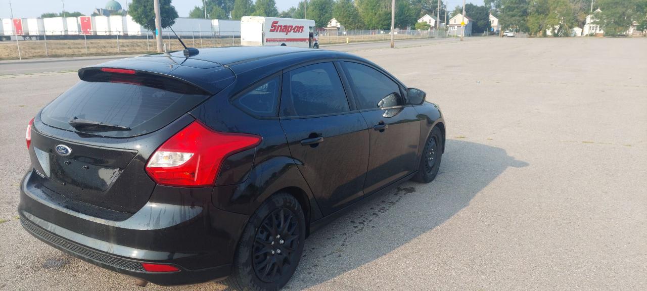 2014 Ford Focus SE - Photo #6