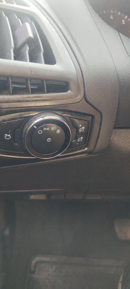 2014 Ford Focus SE - Photo #13