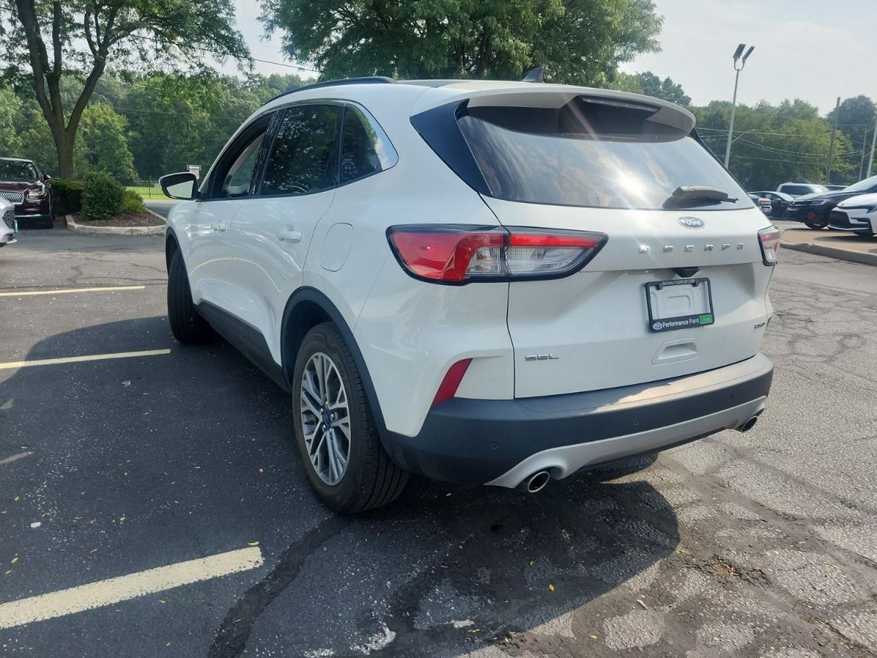 2021 Ford Escape SEL Photo3